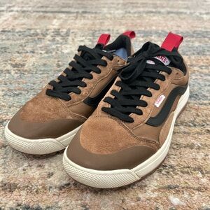 Vans Ultrarange Exo Mte-1 “Dachshund/Marshmallow”